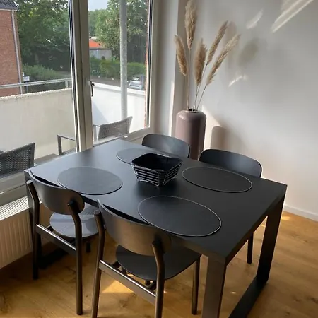 3-zimmer, 70 Qm 3 Minuten Zum Und Zentrum Whg Timme 3